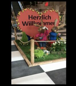 Bertolt Durito y Marcos.And we. Herzlich Wilkommen.